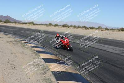 media/Dec-01-2025-Moto Forza (Mon) [[2daa91e15f]]/2-Intermediate Group/Session 4 (Turn 10 Inside)/